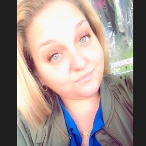 Meet your Posher, Tiffany